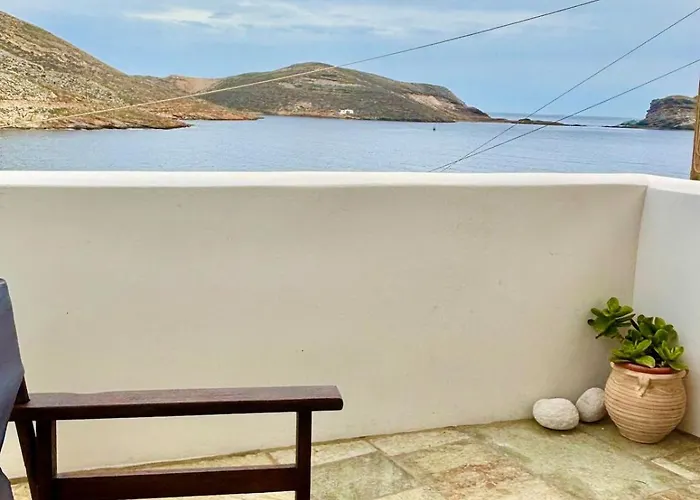 Molos Tinos Cycladic House Pánormos