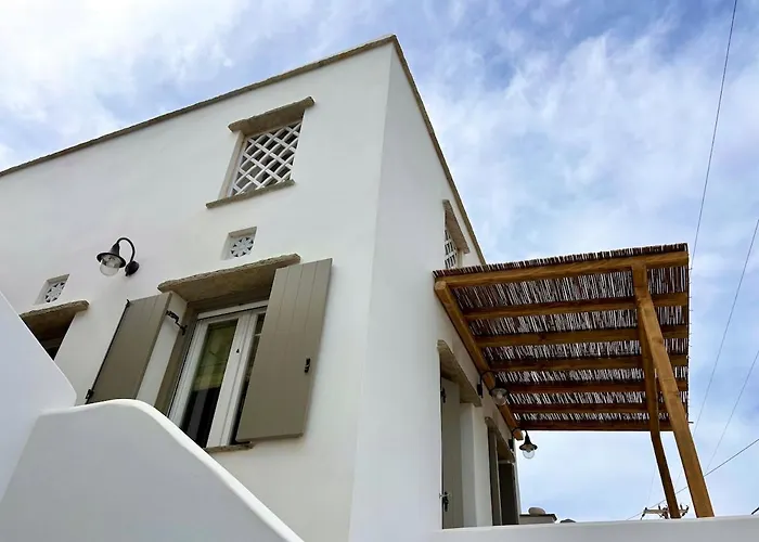 Casa de Férias Molos Tinos Cycladic House