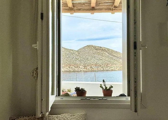 Molos Tinos Cycladic House Casa de Férias *